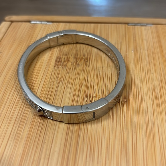 💎3/$50💎 Michael Kors Silver Diamond Pave Bracelet - Picture 3 of 5